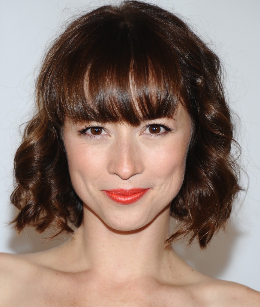 90  Short Haircuts With Side Bangs For Round Faces for Rounded Face