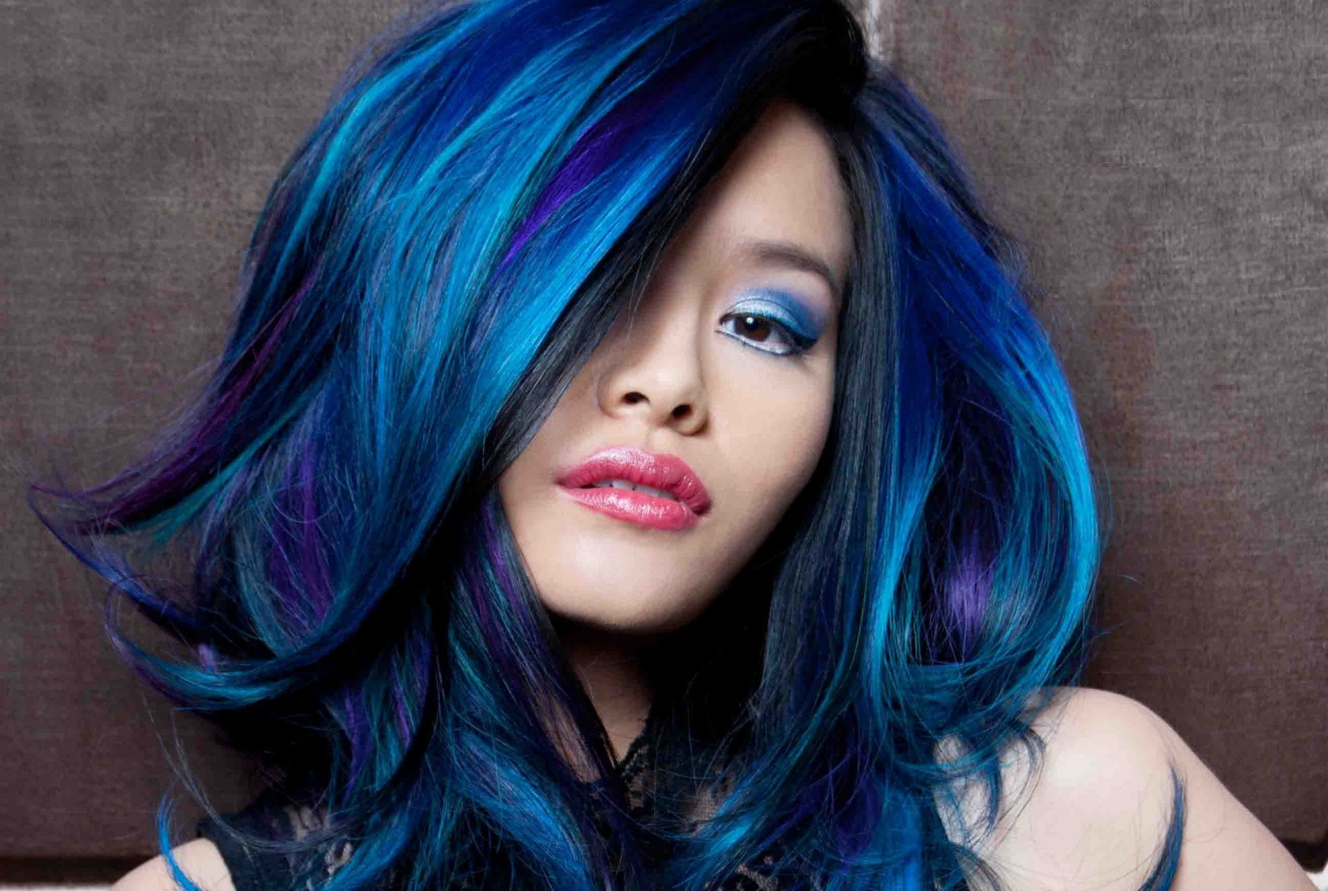 blue hair colour highlights