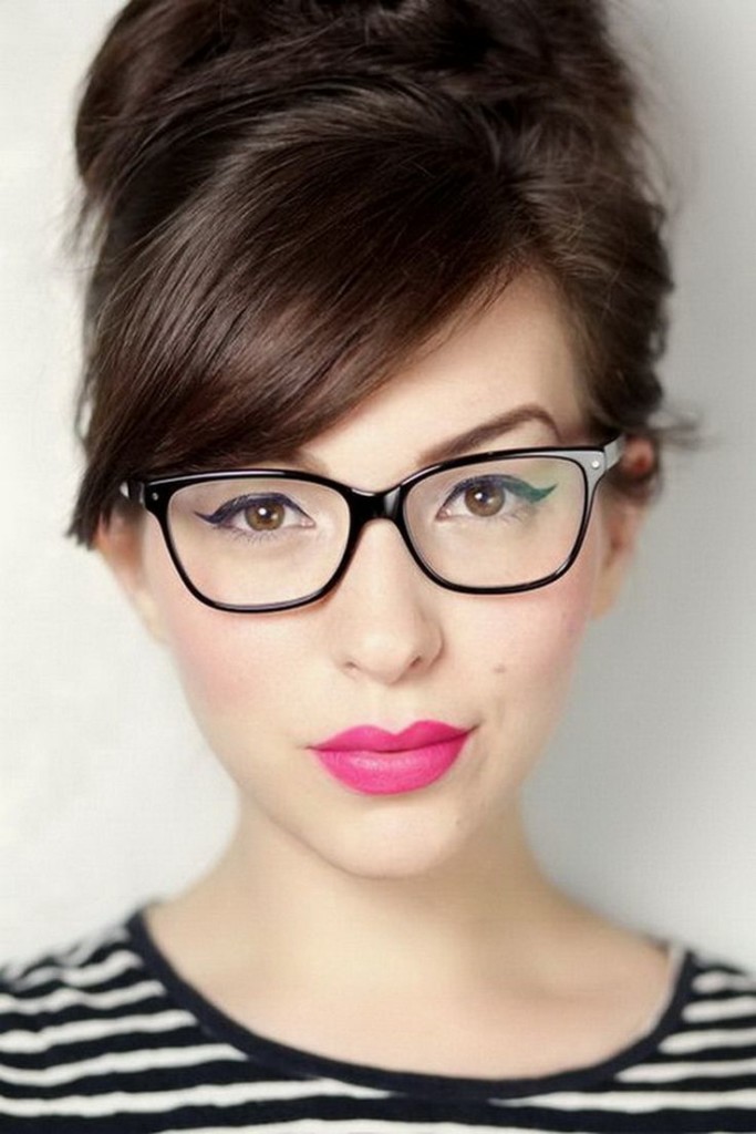 bangs-with-glasses-hairstyles-12