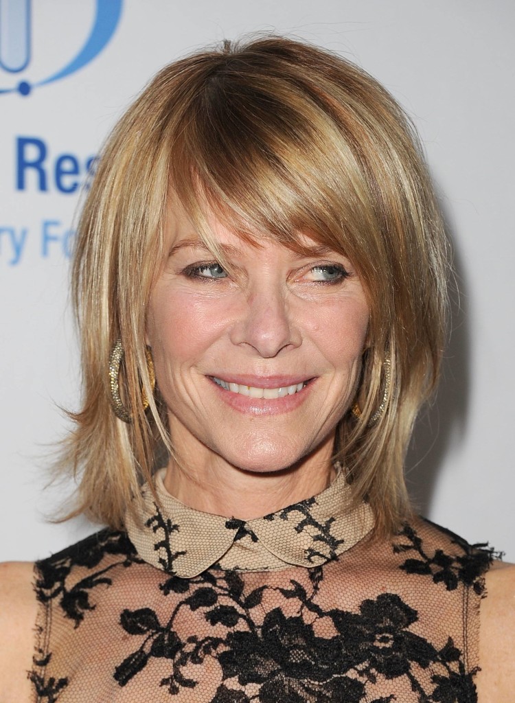 11 Best Hairstyles for women over 50 and 40 years women with bangs