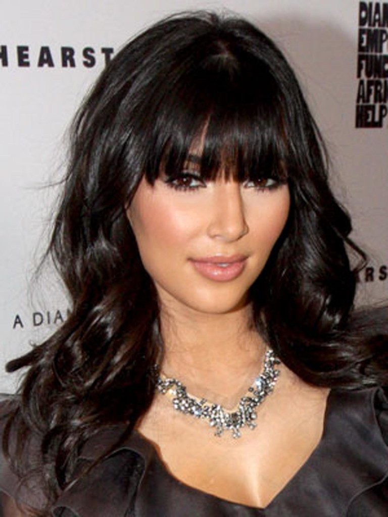 long-black-hairstyles-with-bangs-19