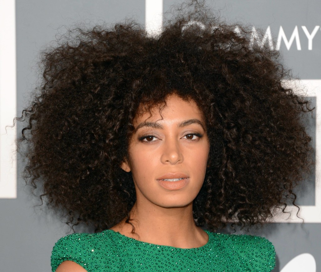 17 Look stunning with your short natural curly black hairstyle