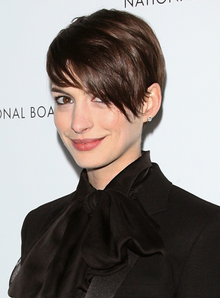 short-hairstyles-with-long-bangs-11