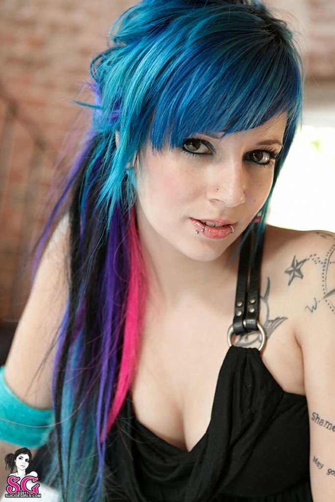 emo-hairstyles-for-girls-21