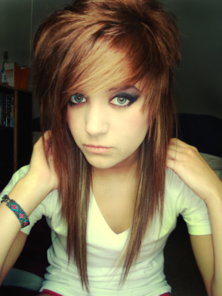 Top 16 Simplest Ways to Make the Best of Emo Hairstyles ...