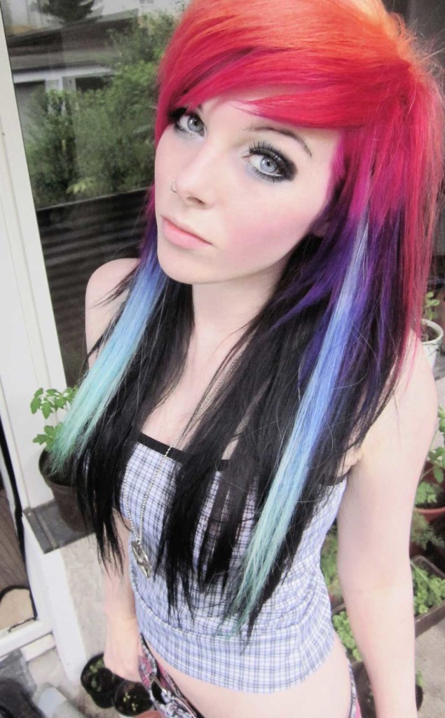 emo-hairstyles-for-girls-23