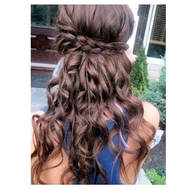 47 Your Best Hairstyle To Feel Good During Your Graduation Wcases