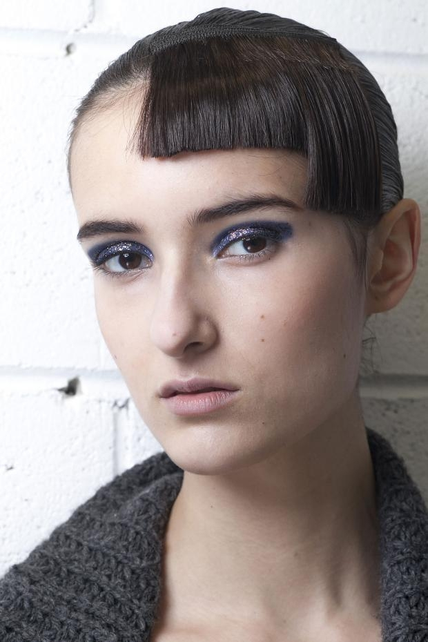 21 Steal more attention by splashing your punk hairstyle in wild colors