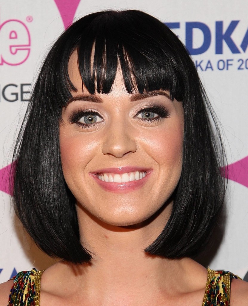 14 Great Ideas On A Line Hairstyles With Bangs