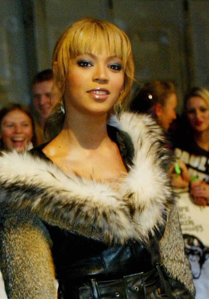 beyonce-hairstyles-with-bangs-16