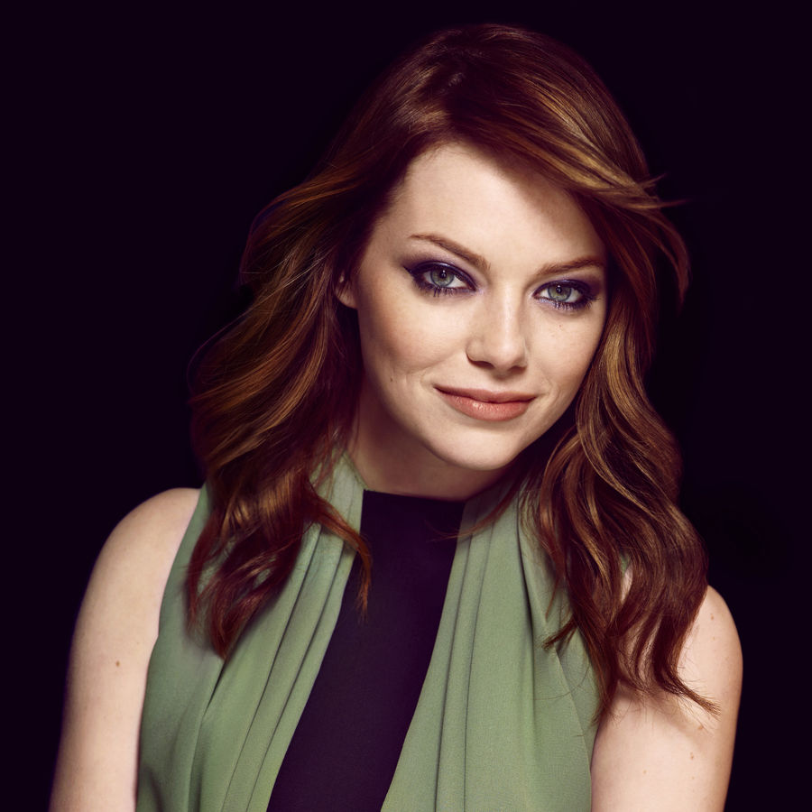 emma-stone-hairstyles-with-bangs-13