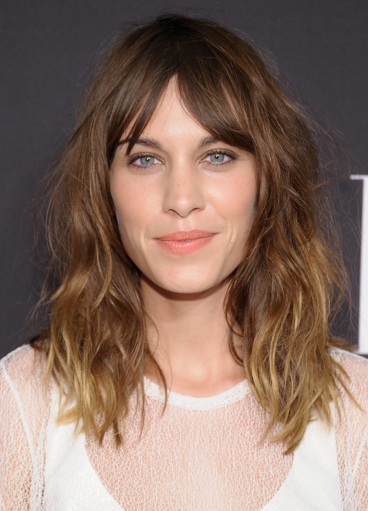 17 Torn Between Medium Straight Hairstyle With or Without Bangs Learn The Advantages of Wearing bangs