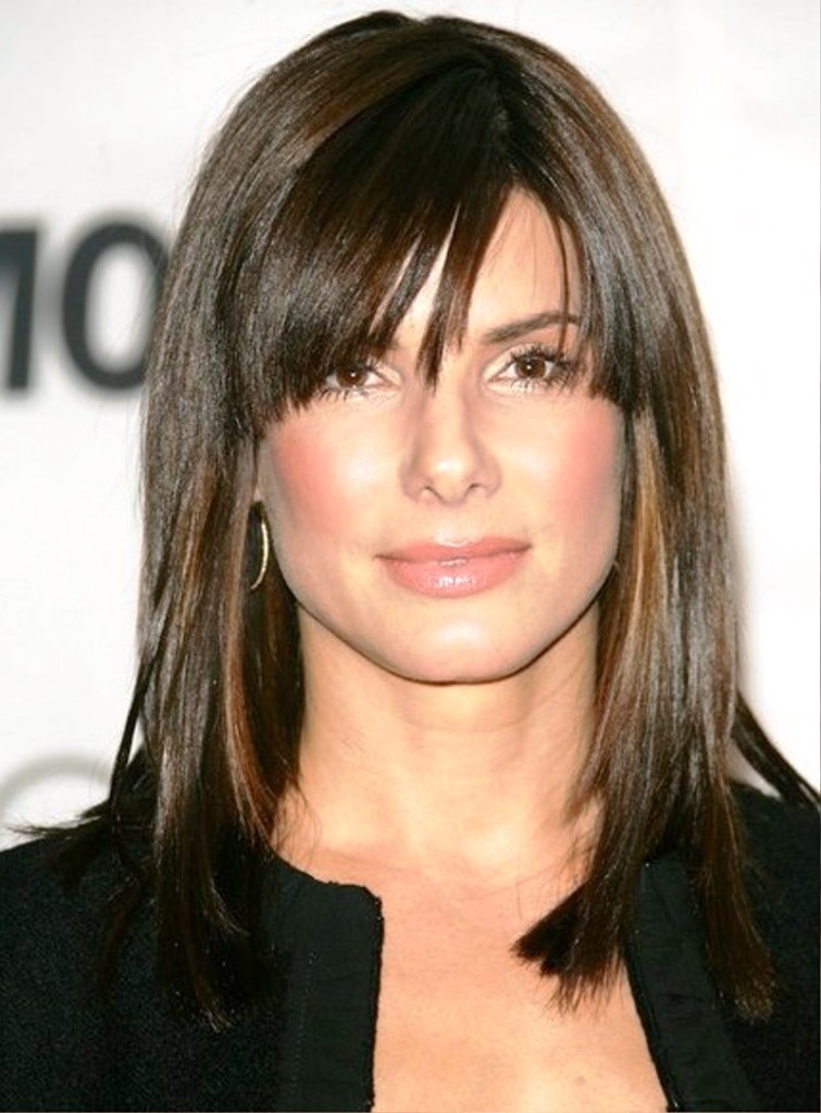 medium straight hairstyles with bangs - 25