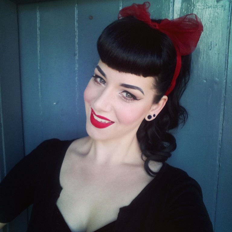 18 Best Easy To Make Pin-Up Hairstyles With Bangs That ...
