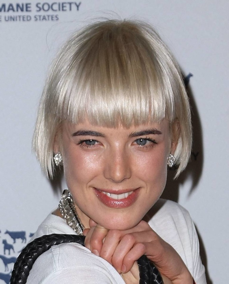 15 Fun Ideas That Will Make Love The Short Blonde Hairstyles With Bangs ...