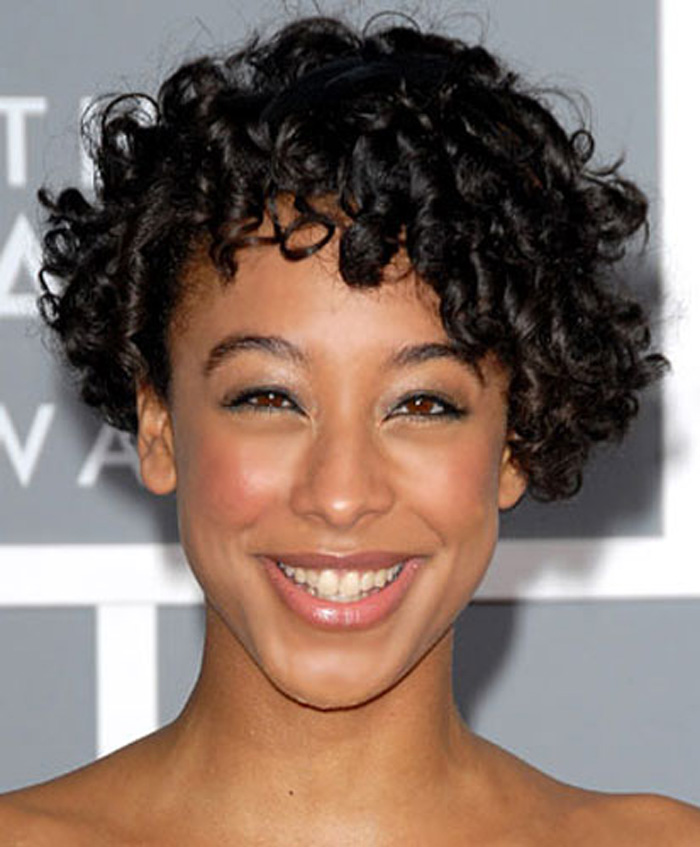 short-curly-hairstyles-for-black-women-30