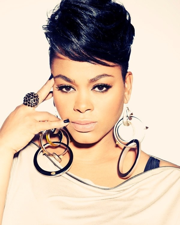 short-hairstyles-with-bangs-for-black-women-21