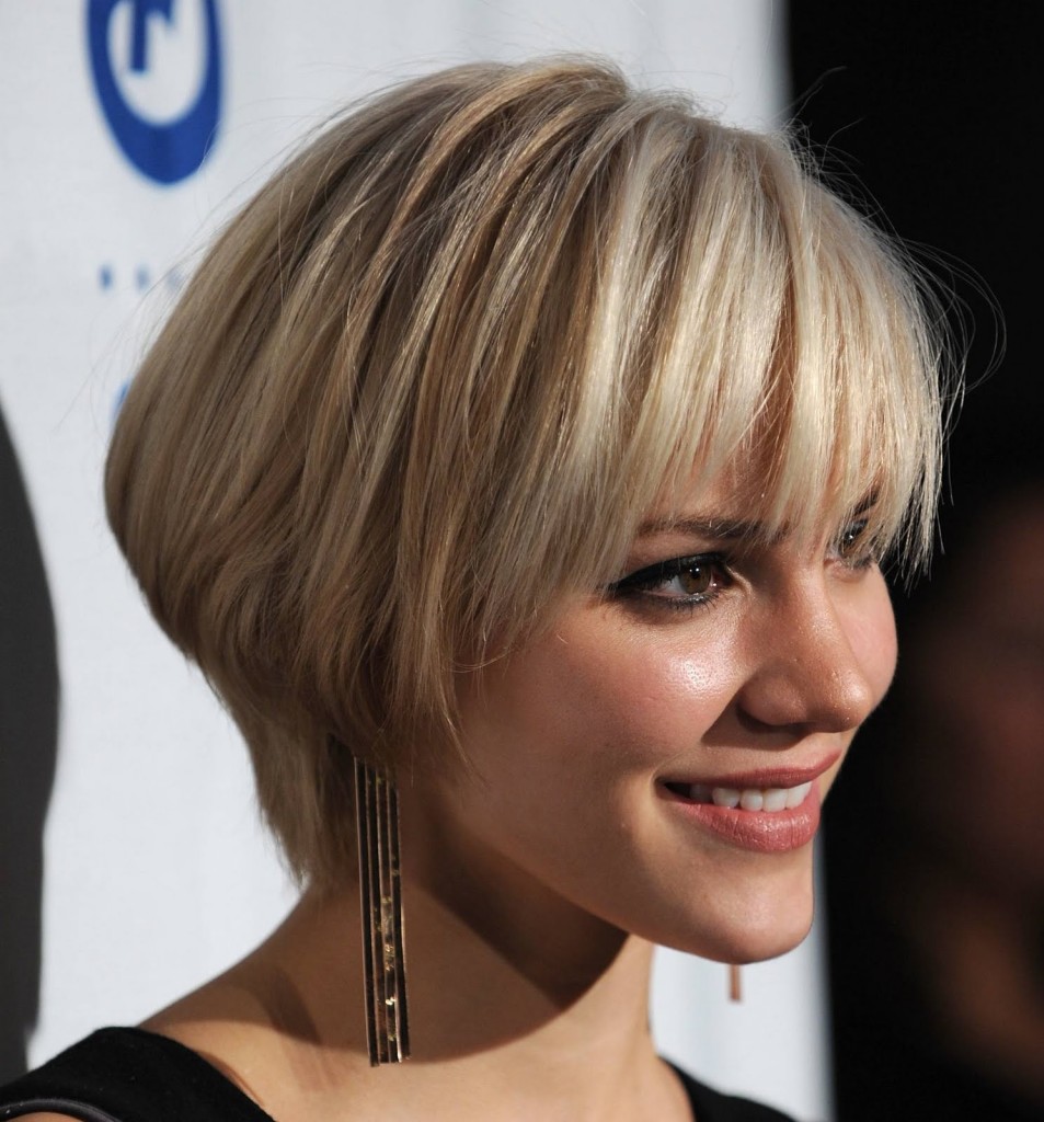 short natural straight hairstyles photo - 13