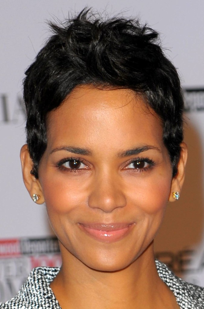 19 Advantages of Very Short Natural Hairstyles