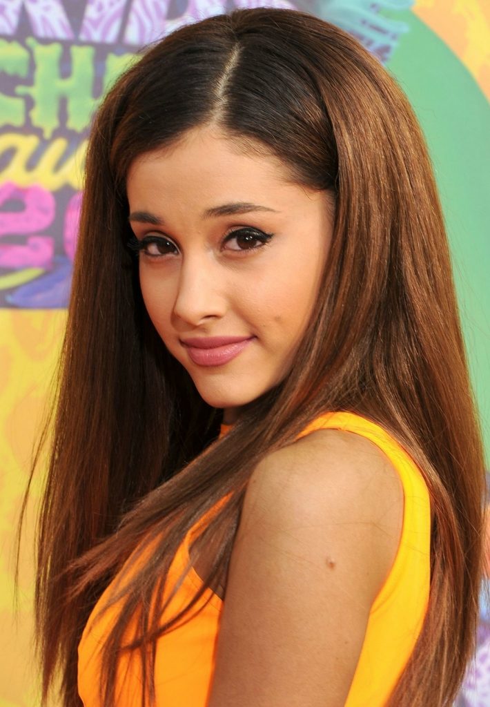 TOP 23 looks of Ariana Grande hair