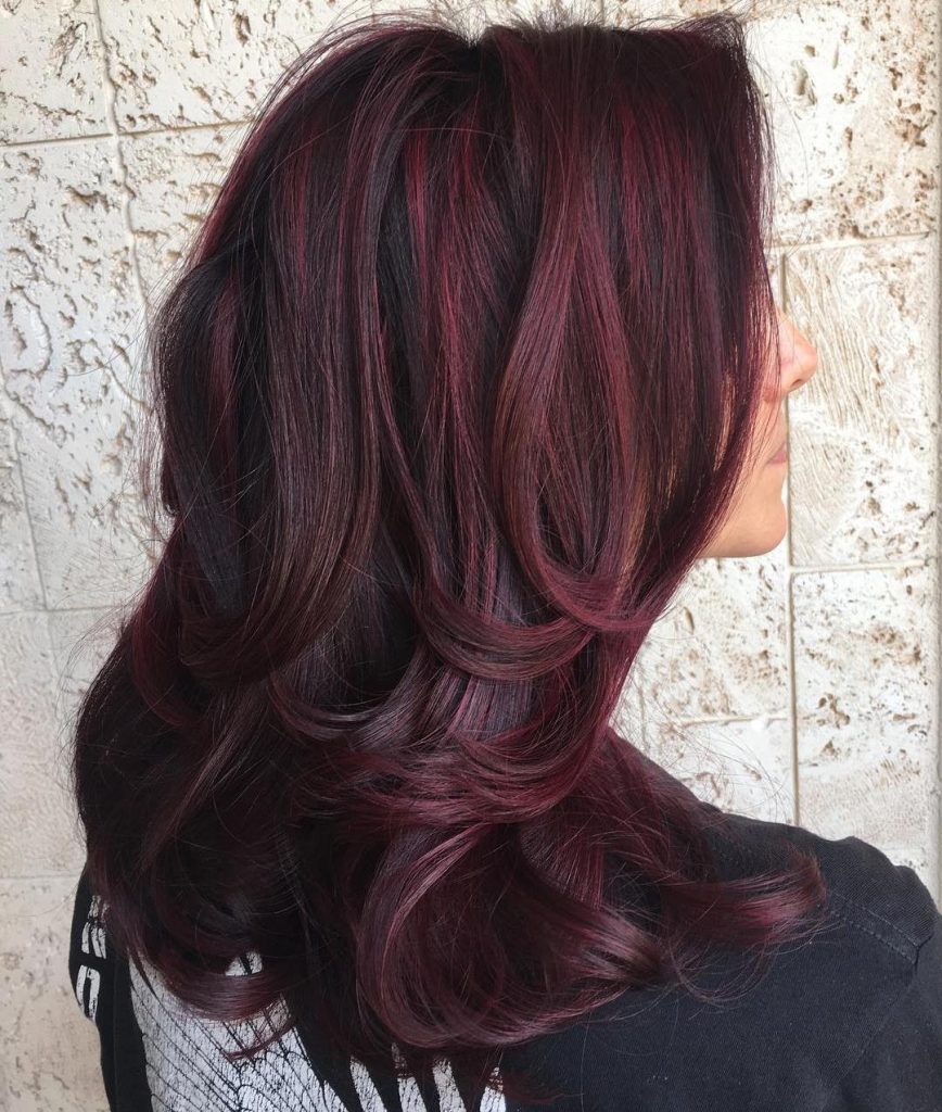 20 benefits of Burgundy hair color