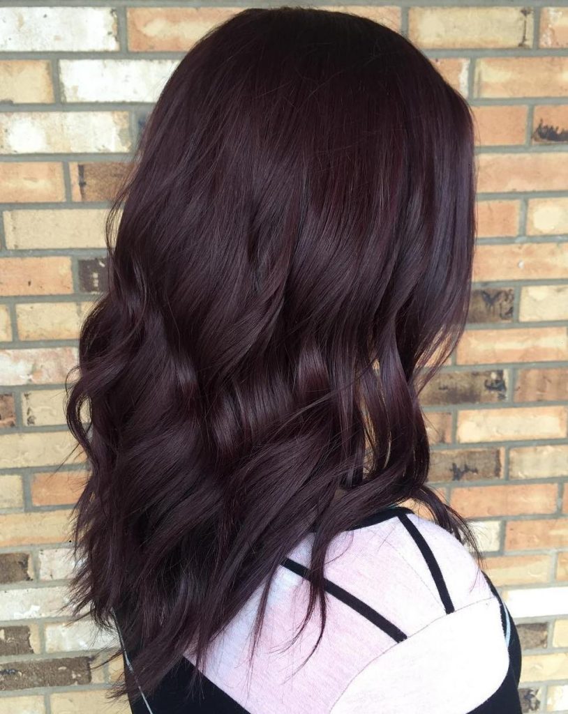 20 benefits of Burgundy hair color