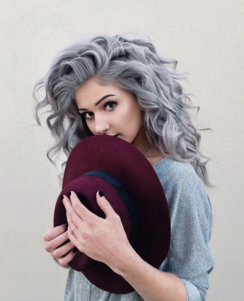 Grey hair: Hide or Not to Hide?