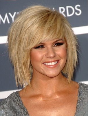 hairstyles with feathered bangs photo - 5