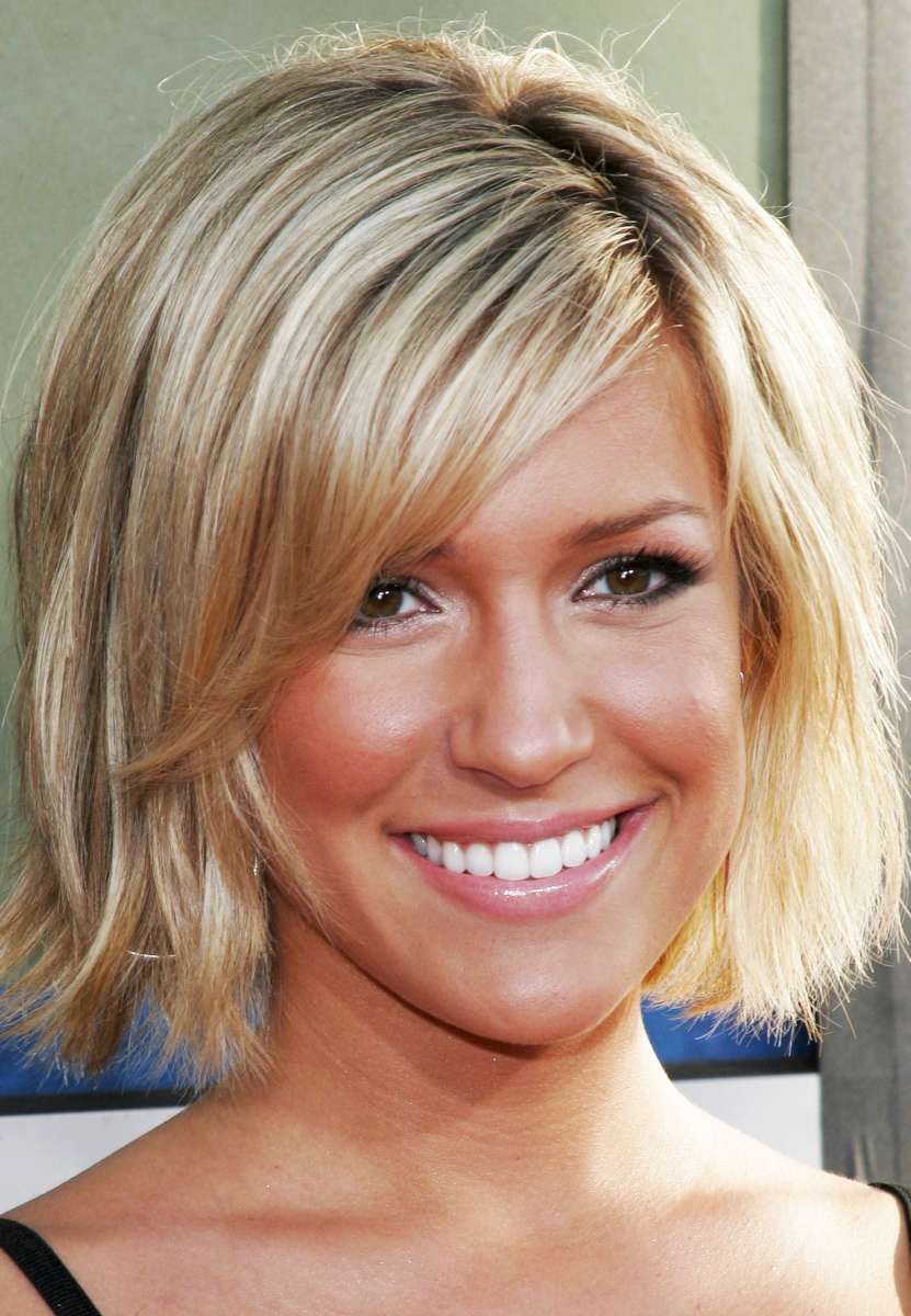 short hairstyles for thick hair photo - 7